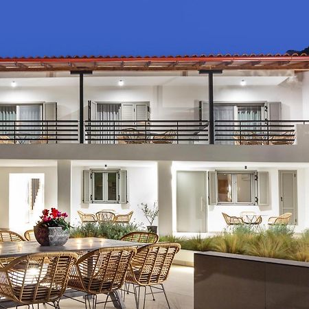 Araliki Suites ポリフロノ エクステリア 写真