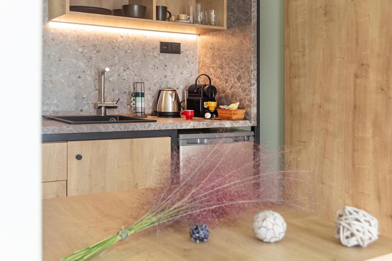 Araliki Suites ポリフロノ エクステリア 写真