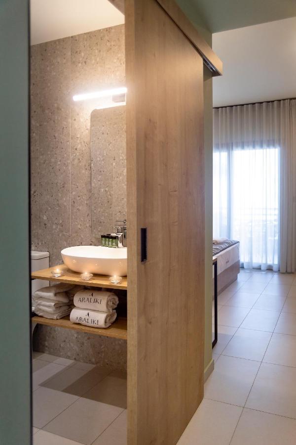 Araliki Suites ポリフロノ エクステリア 写真