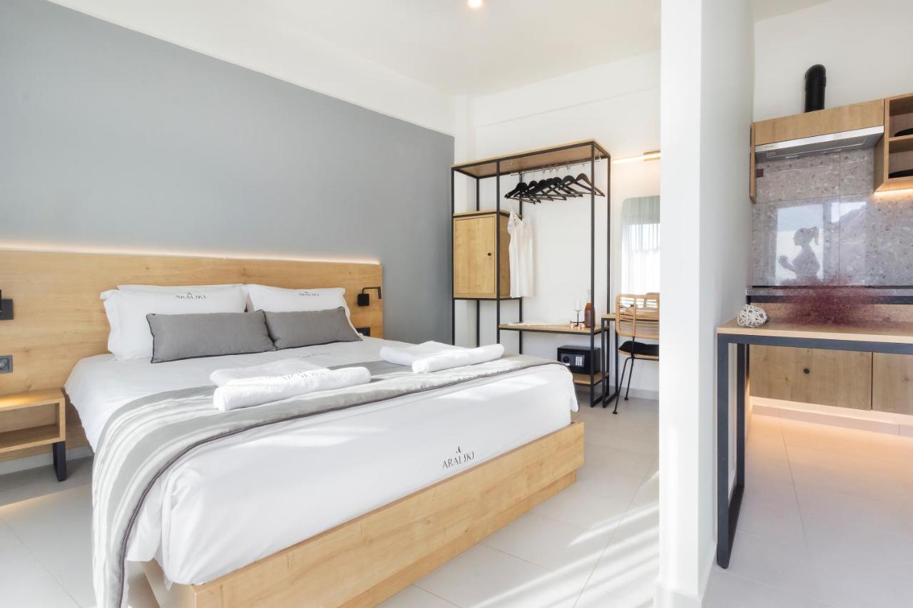 Araliki Suites ポリフロノ エクステリア 写真