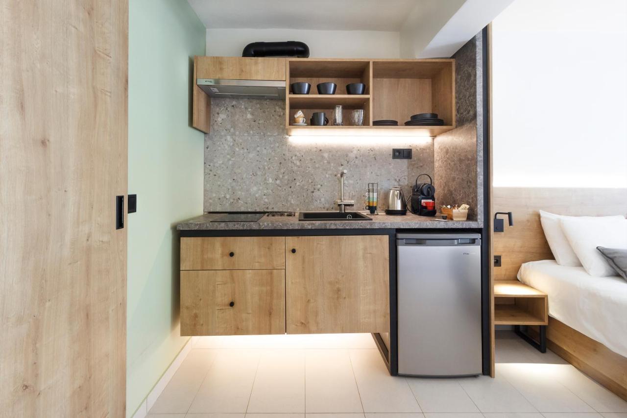 Araliki Suites ポリフロノ エクステリア 写真